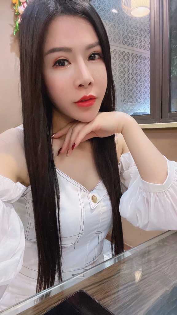 肤白貌美服务细腻